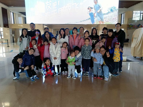 1681180446323734.jpg 合影.jpg